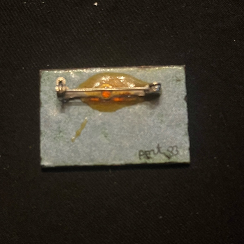 Vintage Ceramic Tree Design Enamel Pin - Picture 3 of 5